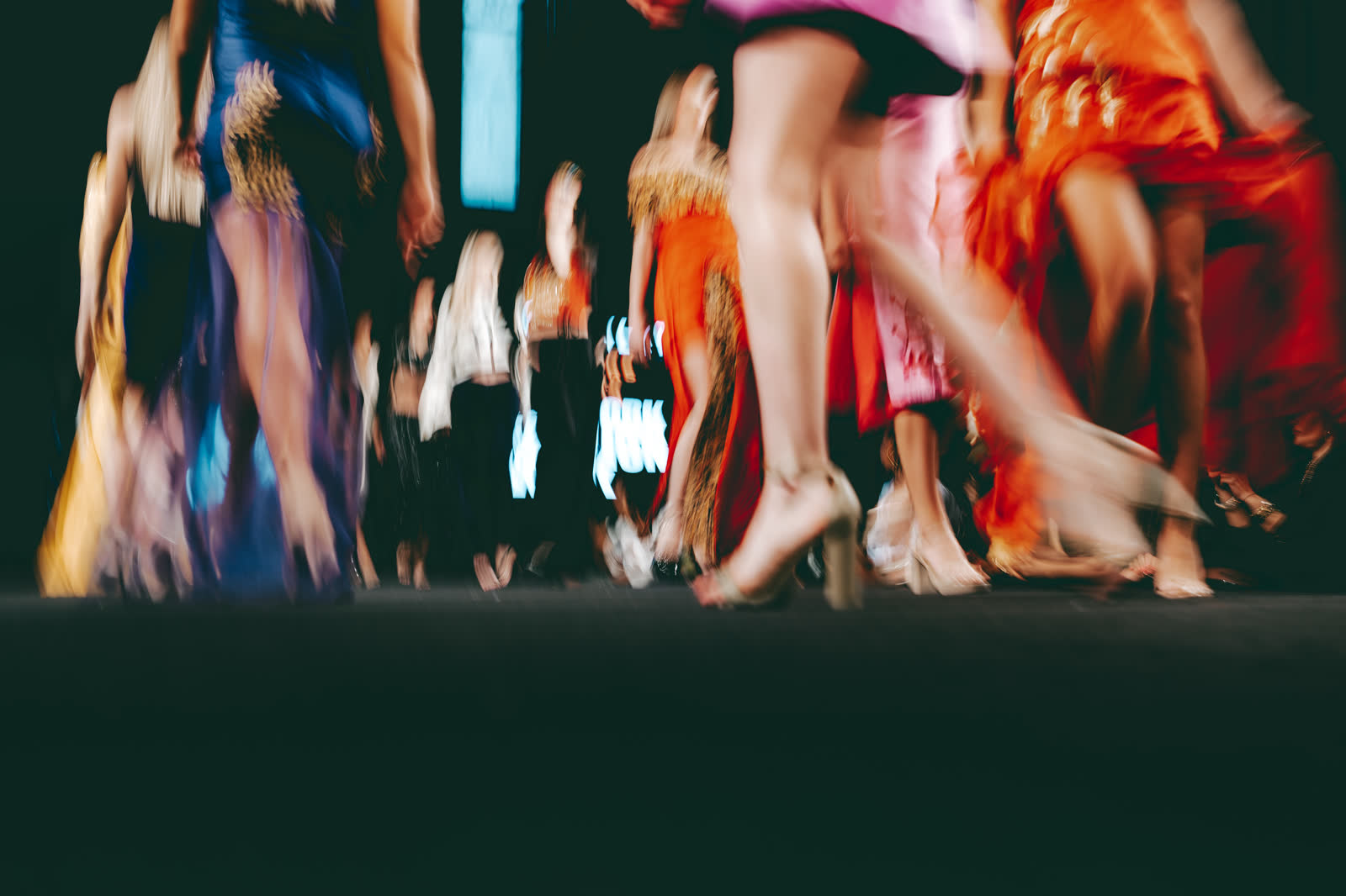 Show night motion