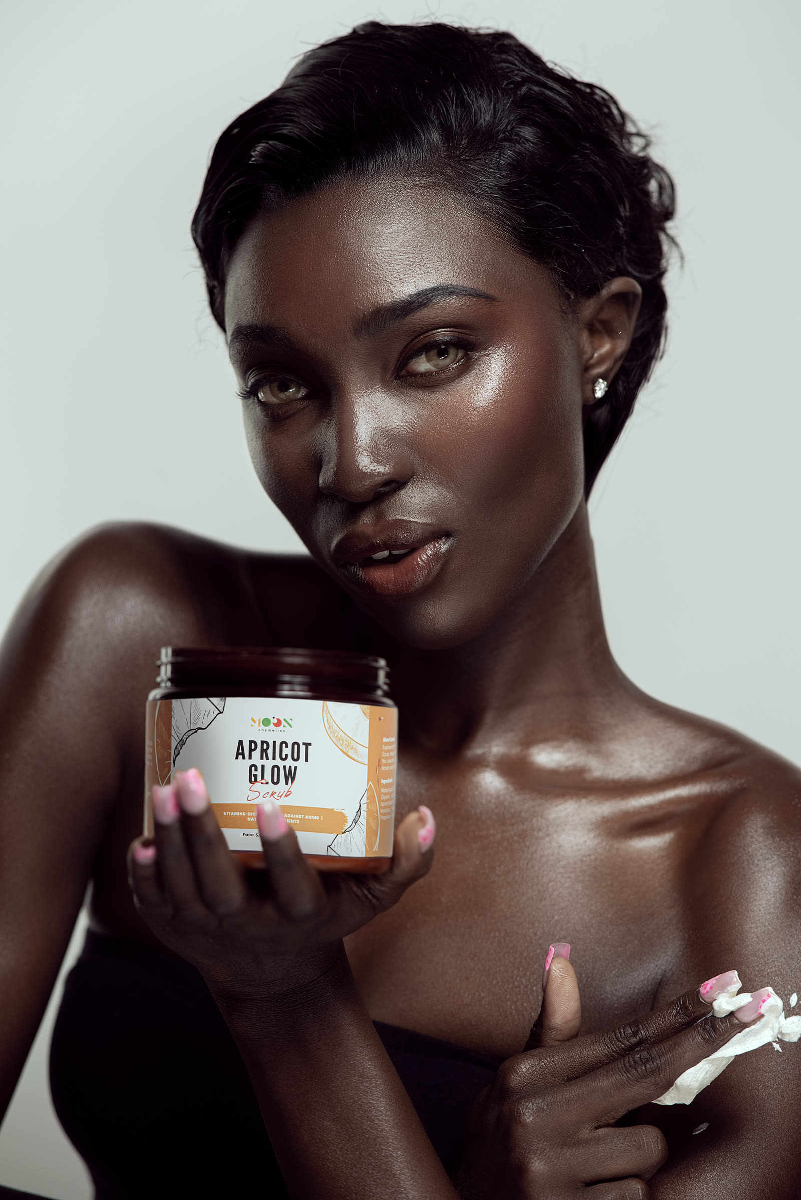 Moon Cosmetics, apricot glow