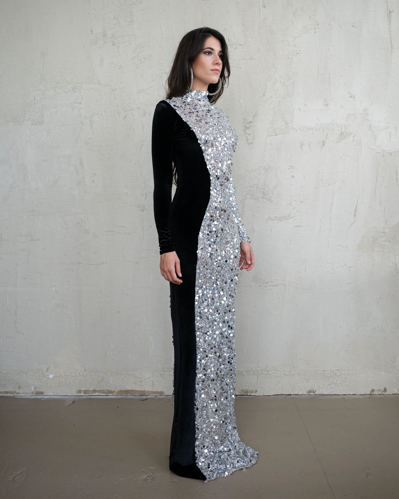 Veejay Floresca FW26, silver sequin gown