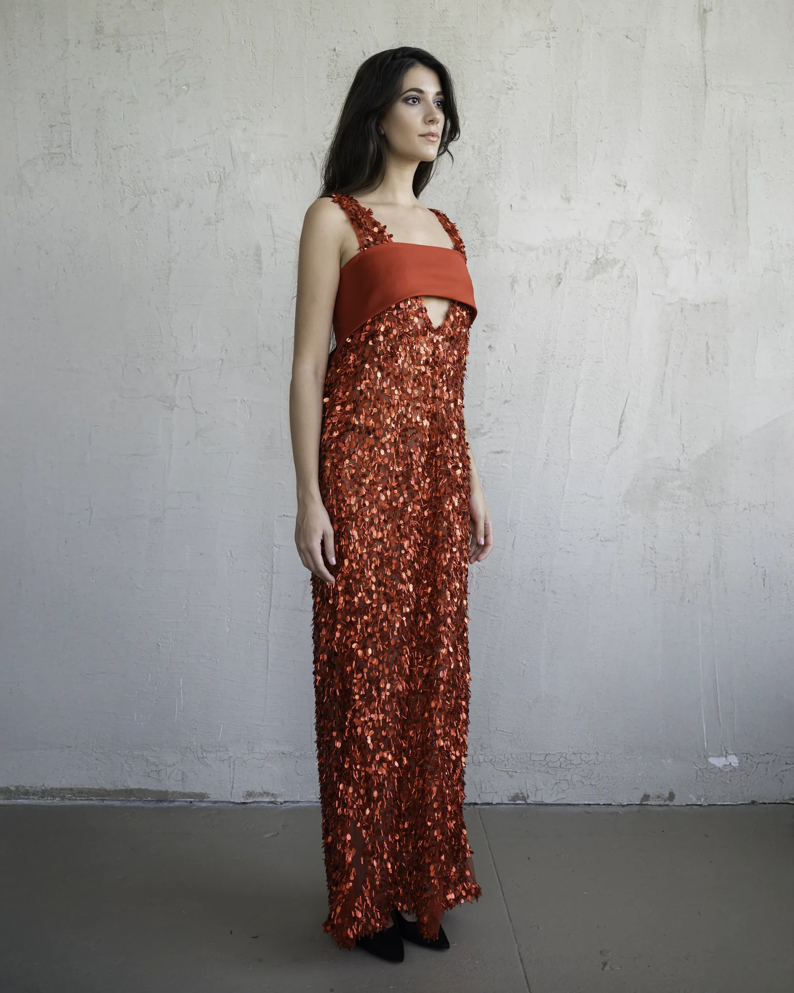 Veejay Floresca FW26, copper sequin gown